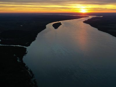 Científicos hallaron paracetamol, viagra e ibuprofeno en el Río de La Plata