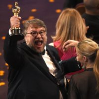 ¡Del Toro monstruoso! 'La forma del agua” se lleva cuatro Óscar