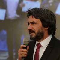 El intendente de San Martín de los Andes fue operado en una clínica privada de Neuquén por una obstrucción renal