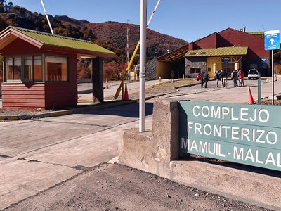 Intentó ingresar al país por Junín de los Andes sin documentación y quedó aislado