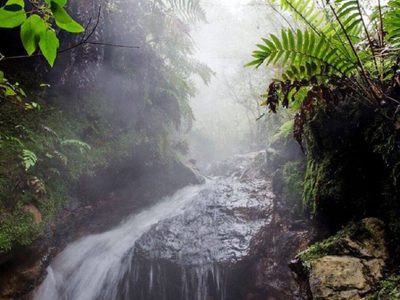 Reabre el paraíso termal escondido entre San Martín de los Andes y Chile: lo que tenés que saber antes de ir