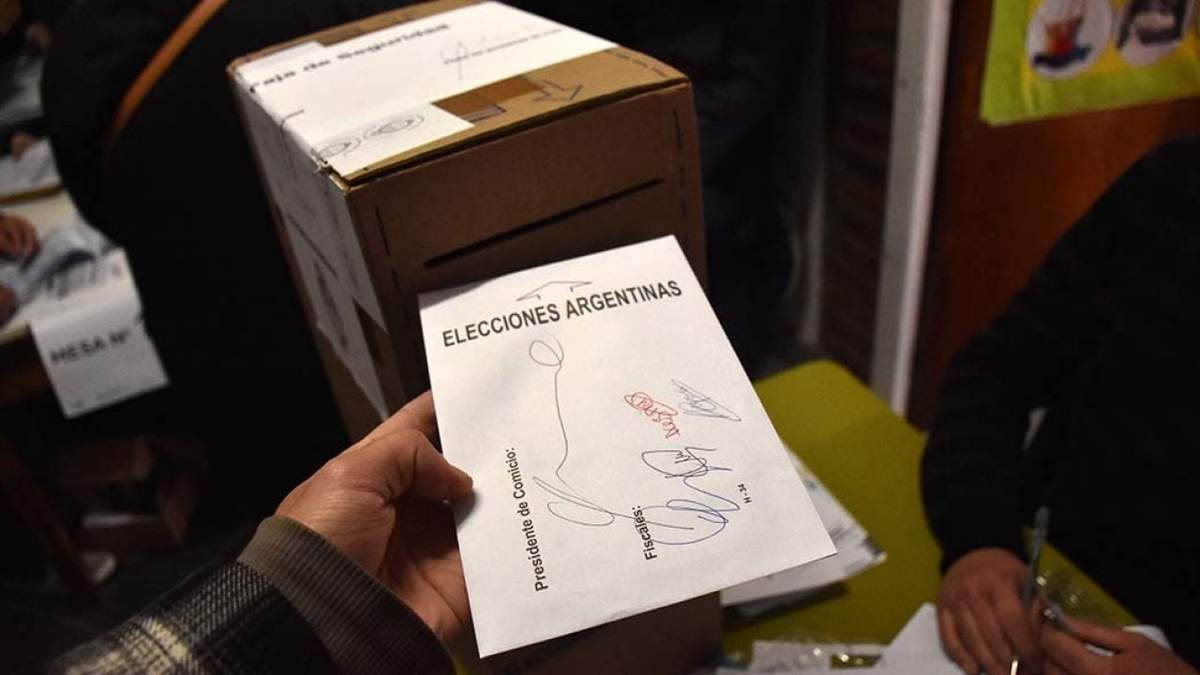 Elecciones primarias, abiertas, simultáneas y obligatorias. Fuente: (Twitter)