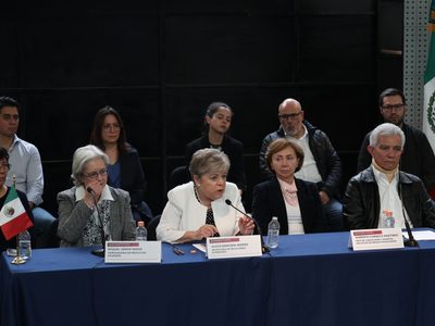 Diplomáticos regresan a México tras la ruptura de relaciones con Ecuador