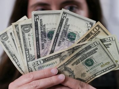 El poderoso ritual que tenés que hacer antes de dormir este viernes con un billete de 500 pesos para atraer fortuna