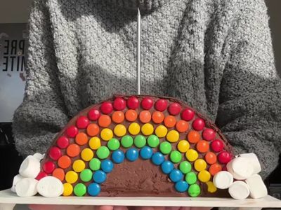 Torta arcoiris: no gastes extra en el cumple y destacate con esta receta fácil, como una verdadera pastelera