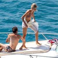 "Hubo insultos y mencionaron a Paloma Cuevas": Enrique Ponce y Ana Soria a los gritos en una playa