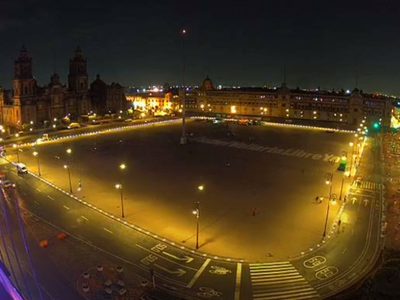 Integrantes de Frena abandonan su campamento en el Zócalo