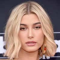 El curioso secreto de Hailey Baldwin para lucir una piel perfecta