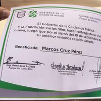 Hace un año desalojaban la casa de su abuelo, dañada por el 19S; hoy se la entregaron nueva