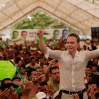 Manuel Velasco propone fiscalía para la mujer y continuar los programas sociales