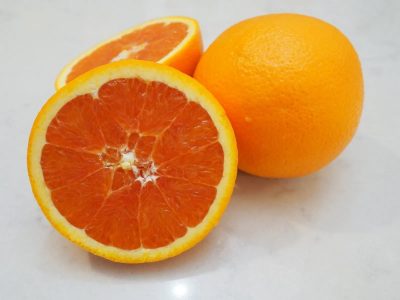 Si las naranjas están feas no las tires: así le sacás mayor provecho y las usás en las tareas de casa