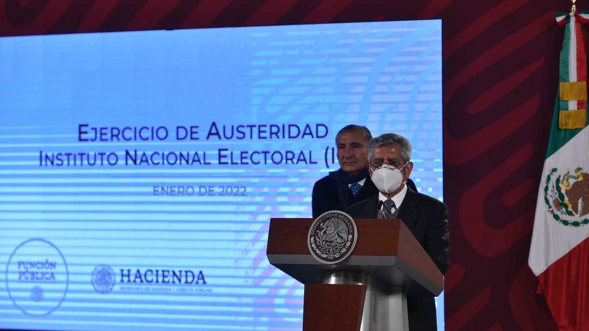 Los secretarios de Gobernación y de la Función Pública, Adán Augusto López y Víctor Manuel Mojica.