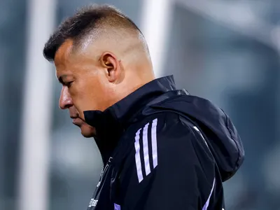 El tirón de orejas a Jorge Almirón por el déficit de minutos Sub-21 en la Liga de Primera: «Lo tiene claro»