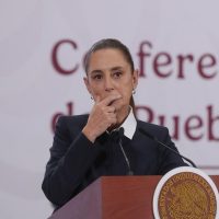 Gobierno de Sheinbaum exhibe pensiones en Pemex, CFE y bancos estatales