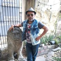 Nuevo libro de crónicas por Roberto Guillén