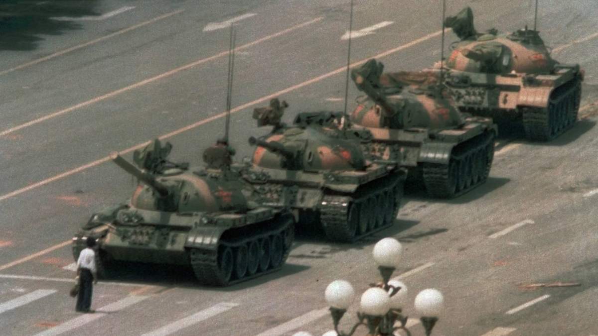 El hombre de la plaza de Tiananmen