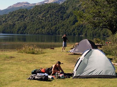 "Coronavirus e inconsciencia": pescan a turista en Villa Traful que no cumplía la cuarentena