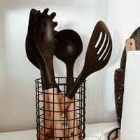 Con 1 tapa de envase de telgopor y una malla: creá el porta utensilios más canchero y sin gastar fortuna