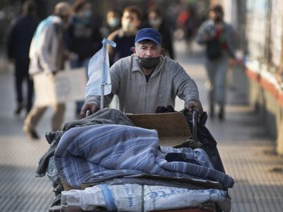 La pobreza ascendió al 40,1% de la población en el primer semestre del año según el INDEC