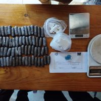 Secuestraron droga, municiones y casi 53 millones de pesos en Maipú