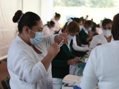 México debe aumentar la vacunación contra el covid-19 al máximo nivel: OMS