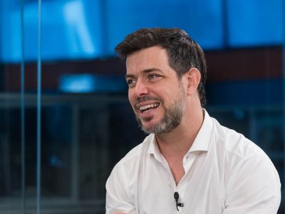 Ecoamigable y súper equipada: así es por dentro la lujosa casa rodante de José Bianco