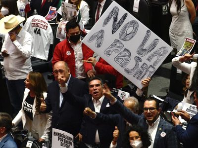 Sheinbaum, Nahle y Ebrard salen por redes sociales en defensa de la reforma eléctrica de AMLO