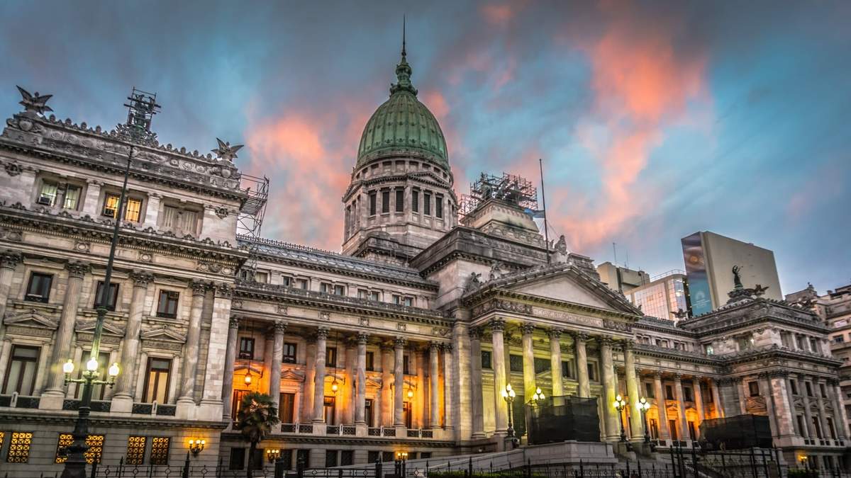 Neuquén propone que los candidatos y candidatas a ocupar una banca en el Congreso Nacional debatan en público. Fuente: (Twitter)