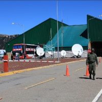 Investigan a un conductor que intentó cruzar a Chile con una mujer fallecida en su auto