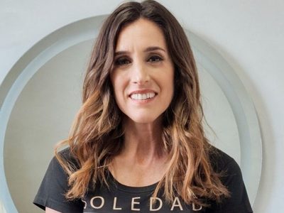 Las siluetas balloon que conquistan a Soledad Pastorutti son un must este 2025: como es el pantalón de moda