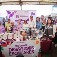 Llevan Américo y María la brigada “Transformando Familias” a San Fernando