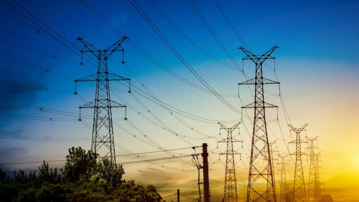 Tendido de energía eléctrica. Fuente: (Twitter)