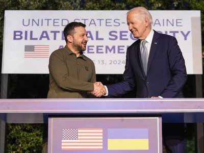 Biden dice que dio la estabilidad que el mundo necesitaba tras Trump, que prepara un nuevo revuelo