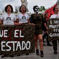 Padres de los 43 marchan a 41 meses de los hechos y previo a la audiencia en la CIDH