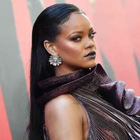 Su peor error: Rihanna y el exagerado vestido con 230.000 cristales de Swarovski