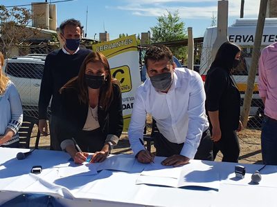 Darío Martínez y Gabriel Katopodis anunciaron obras gasíferas en Río Negro