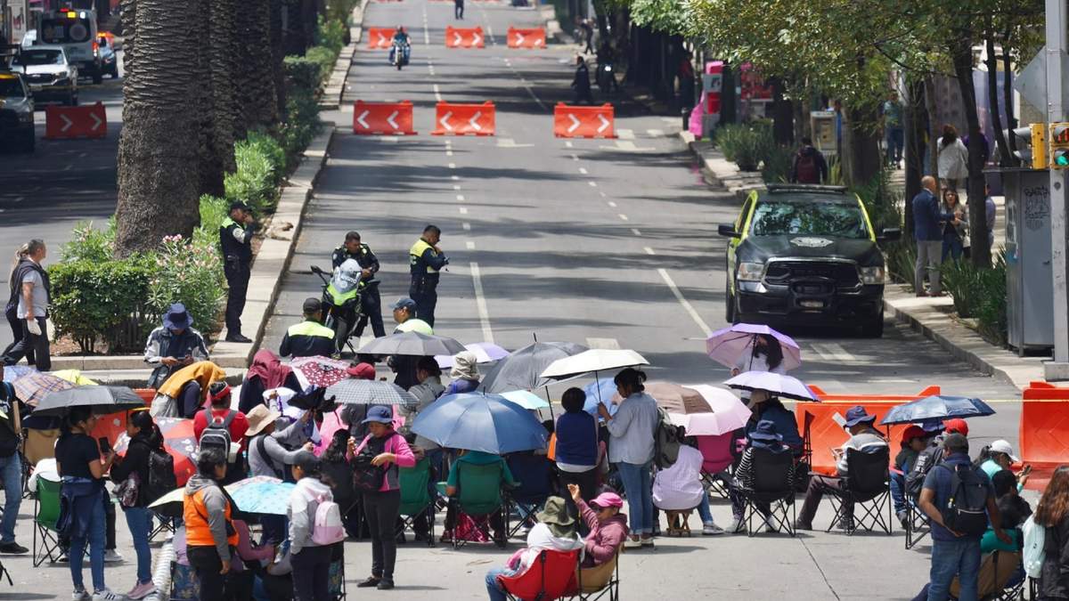 Miembros de la CNTE