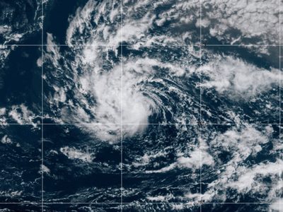 Advierten fuertes lluvias y grandes olas por tormenta tropical Erin en el Caribe