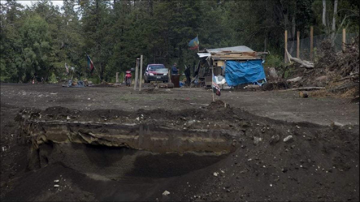 Acuerdo entre el Gobierno y la comunidad mapuche de Villa La Angostura. Fuente: (Diario Neuquino)