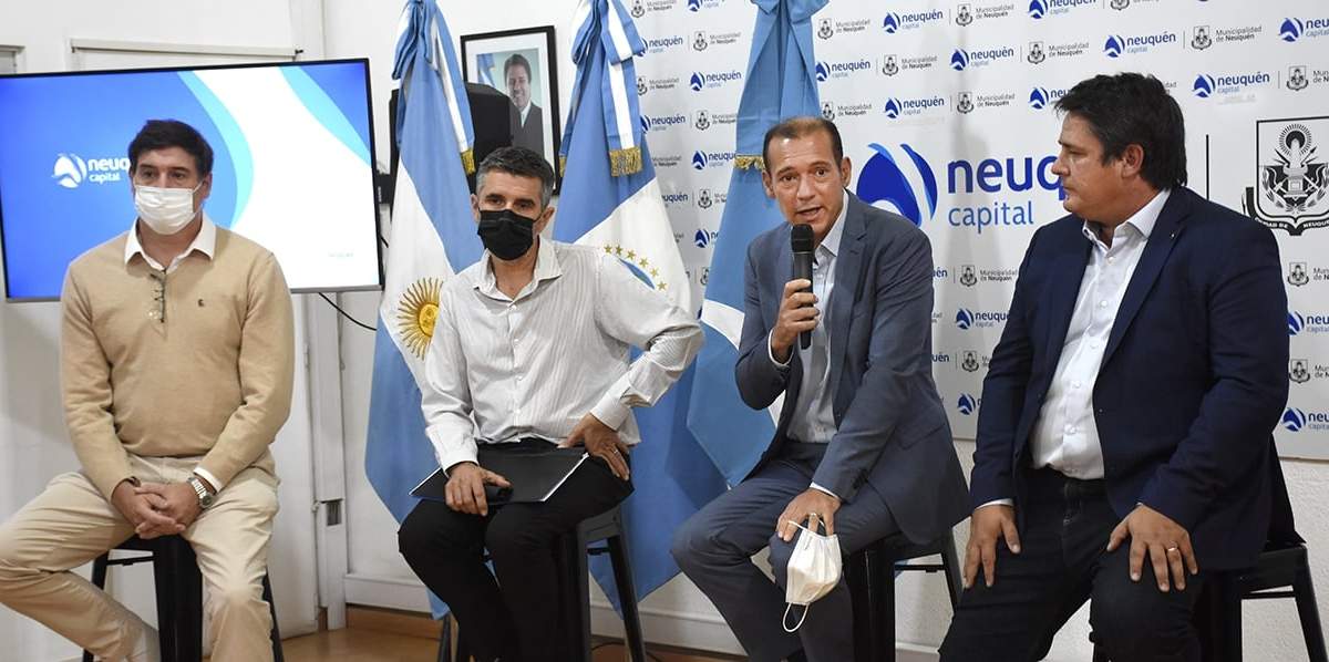 Omar Gutiérrez y Mariano Gaido en la conferencia de prensa. Fuente: (Twitter)