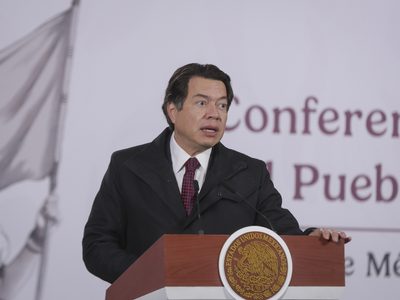 SEP expide cédulas temporales a personal médico internacional que participará en el Mundial