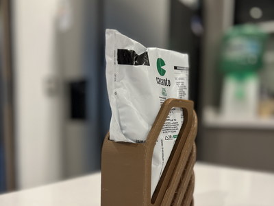 No tires el sachet de leche vacío: así de fácil podés crear un portamate con toda la onda