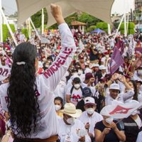 Candidatos en Edomex olvidan sana distancia y arman actos multitudinarios en cierres de campaña