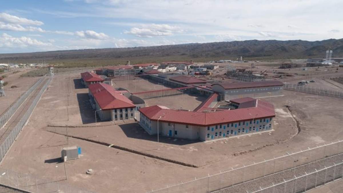 Cornejo inauguró el Complejo Penitenciario Federal VI