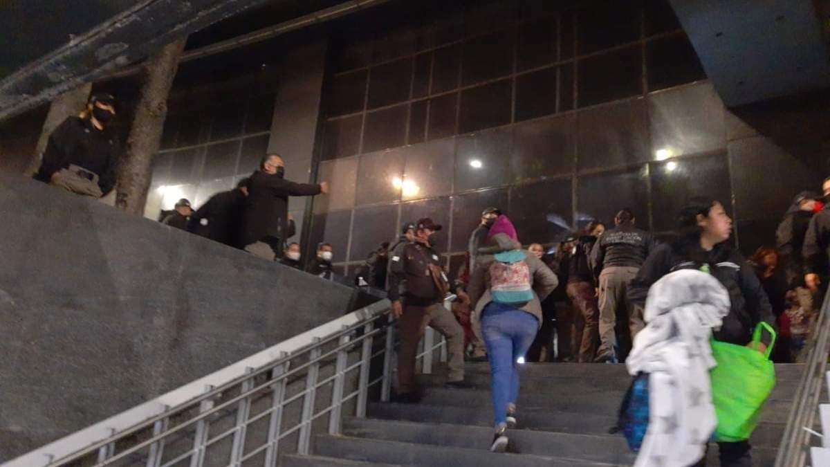 La FGR desalojó a los manifestantes este 1 de noviembre