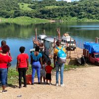 Migrantes buscan rutas alternas en la frontera sur