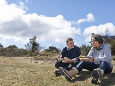 Cocina de lujo: Los hermanos Petersen recorren la Patagonia