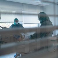 Se expande el coronavirus y reportan casi 360.000 infectados y más de 7.660 fallecidos