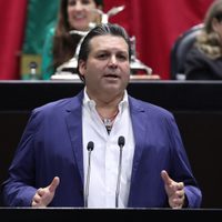 Diputado del PRI compara la estadística con un bikini y enciende el debate