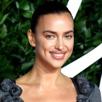 "¡Una bomba!" Irina Shayk hace temblar todo con un ajustado bikini